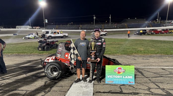Roahrig dominates Elliott Classic